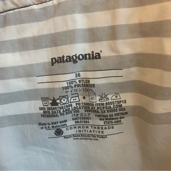 PATAGONIA Men's Wavefarer Board Shorts 19”, Fitz Stripe: Black, Size 36 - Picture 3 of 7